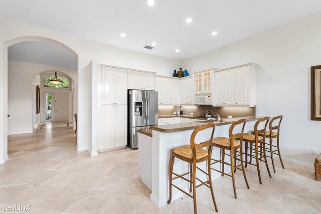 Building Photo - 3 br, 2.5 bath Condo - 7358 Kahana Dr