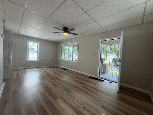 Building Photo - 3644 W 47th St