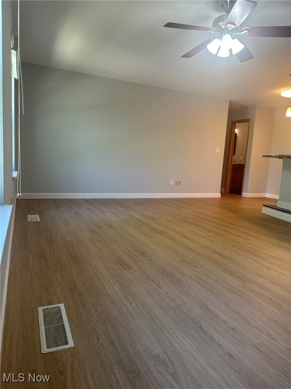 Building Photo - 7045 Carriage Hill Dr