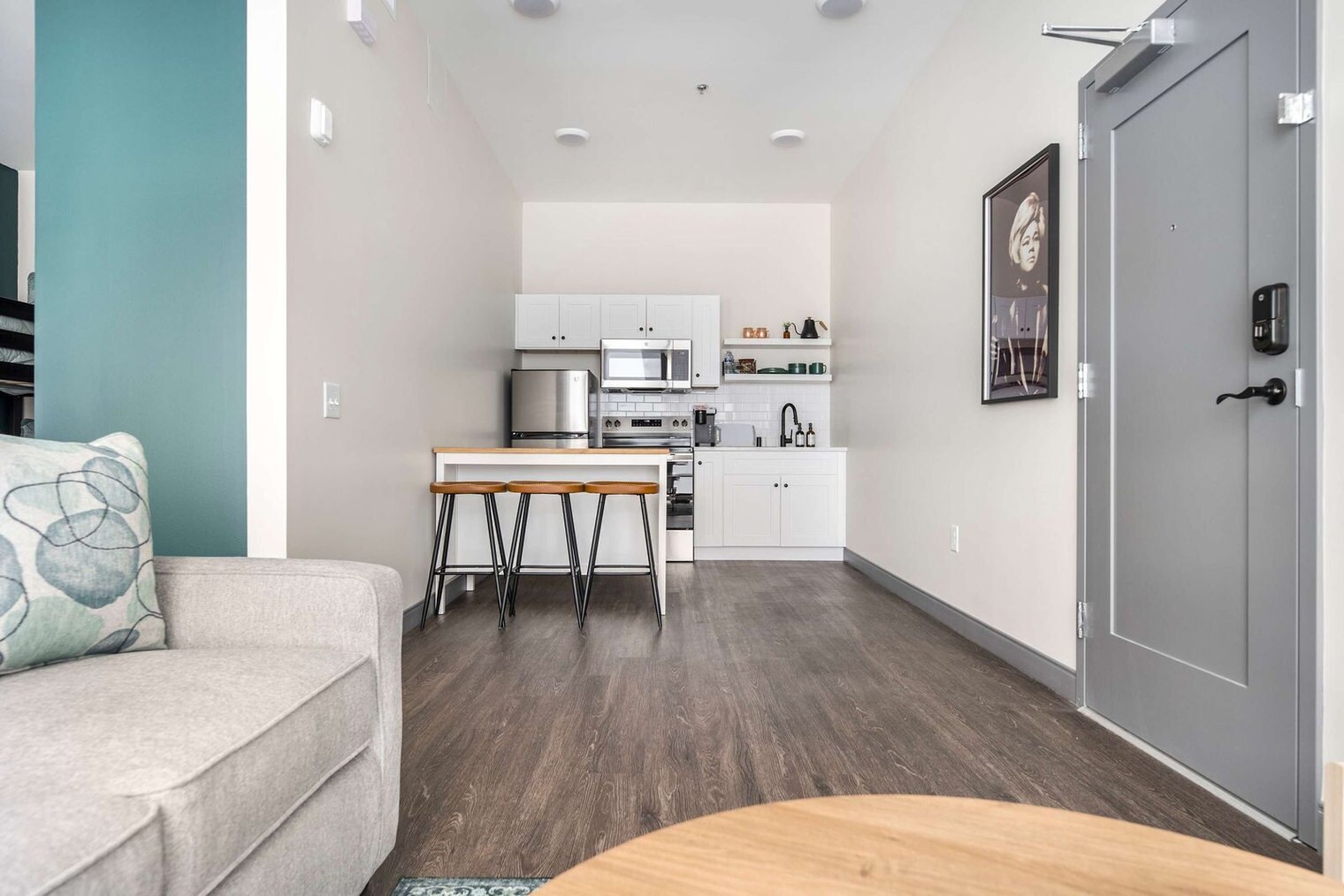 Building Photo - 781 Spring St