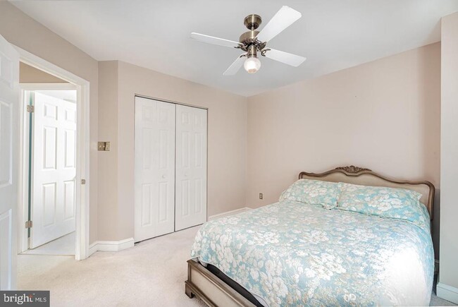 Building Photo - 3954 Forest Valley Rd