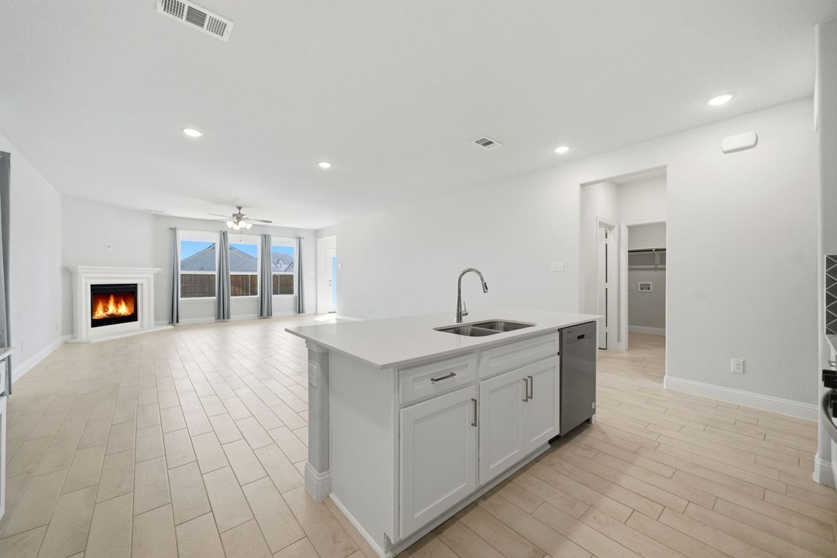 Building Photo - 500 Portina Dr