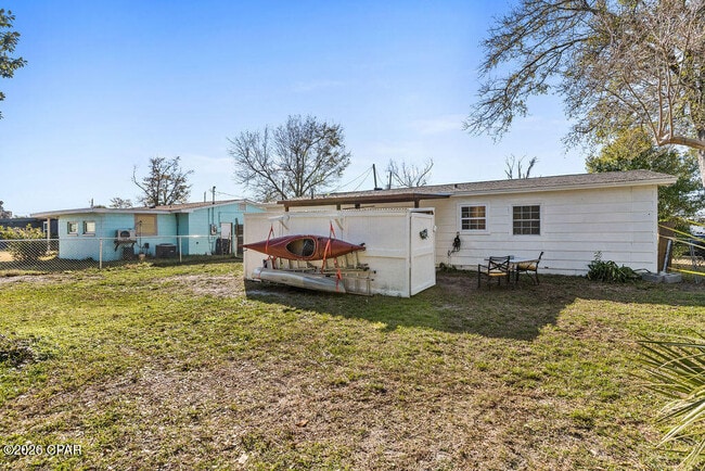 Building Photo - 808 Forestdale Ave