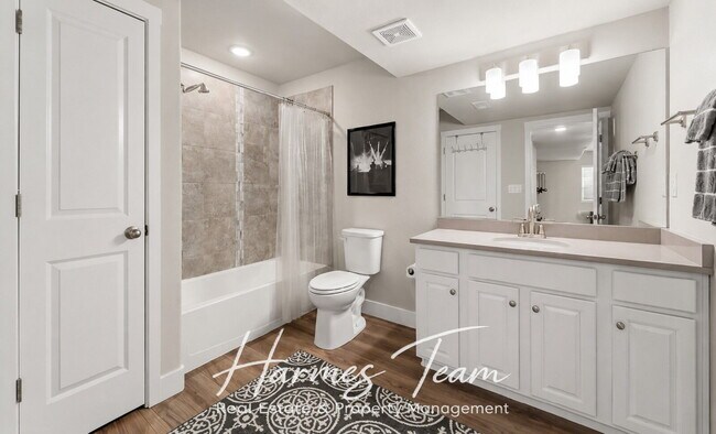 Building Photo - Beautiful 5 Bedroom Home in the Trails of Aspen Ridge