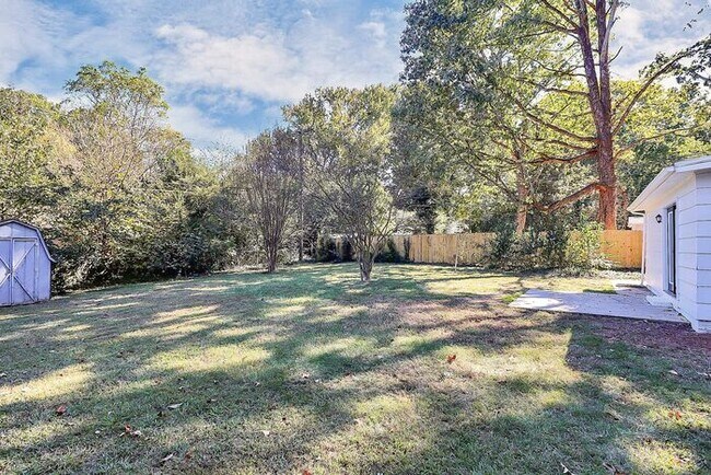 Building Photo - 3BD/2BA Ranch Home in Windsor Park!
