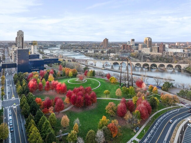 Building Photo - 1120 S 2nd St