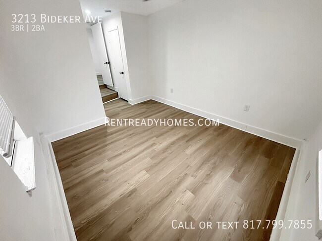 Building Photo - 3213 Bideker Ave