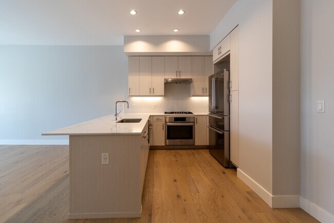 Building Photo - 10 Shipyard Dr