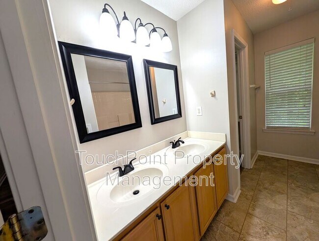Building Photo - 7603 Lullwater Cove