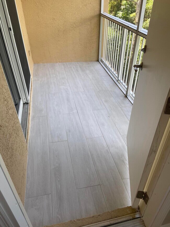 Building Photo - 152 Village Blvd