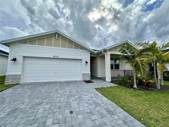 Building Photo - 9035 Dahlia Cir