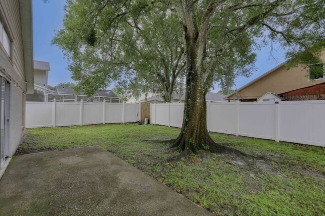 Building Photo - 10038 Little Teak St