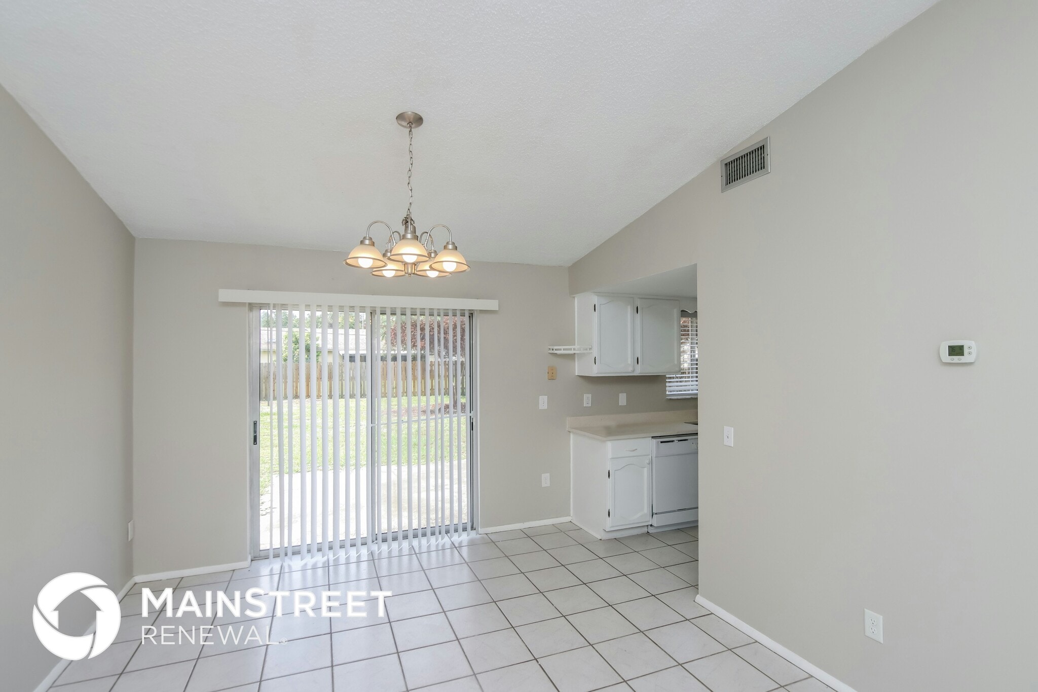 Building Photo - 2270 Hialeah St