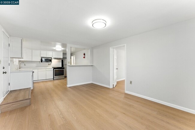 Building Photo - 1051 63rd St