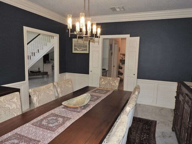 Building Photo - 2319 Amber Springs Dr
