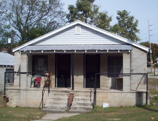 Primary Photo - 2436-2440 Washington St
