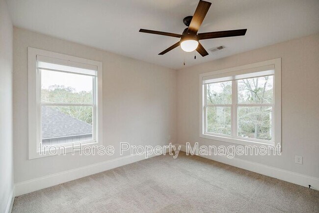 Building Photo - 125 Harper St