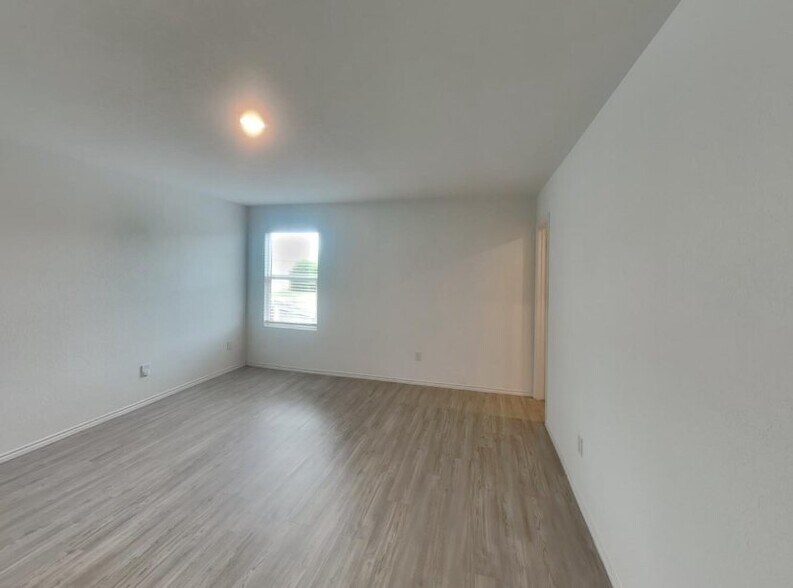 Building Photo - 113 Parish Ln