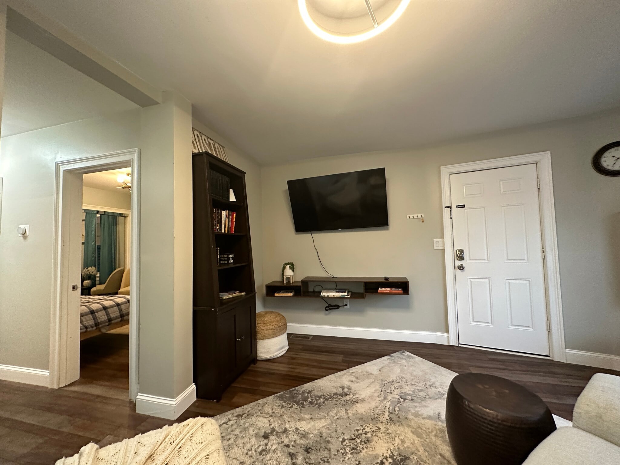 Building Photo - 2 Shelby St