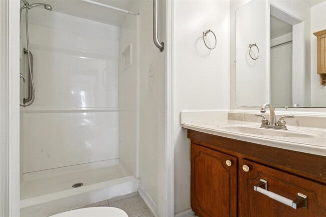 Building Photo - Comfortable Living with Private Yard, Deck & Easy Access to Ft. Eustis