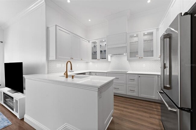 Building Photo - 625 Tropical Breeze Wy