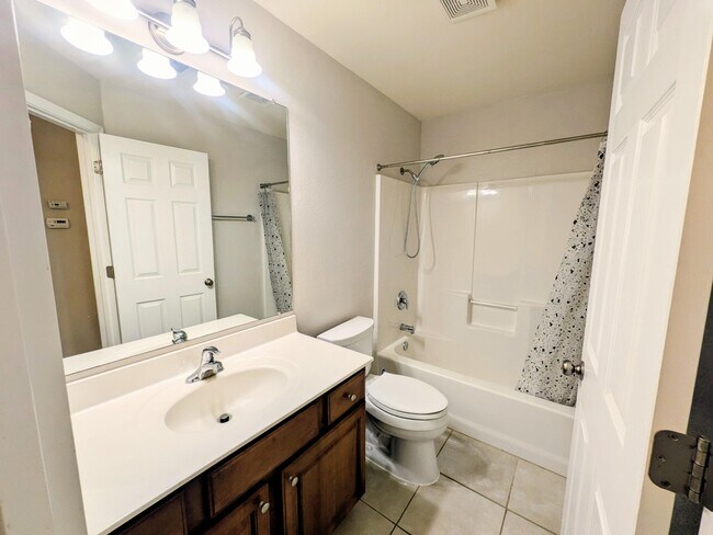 Building Photo - 2504 Feldspar Ct