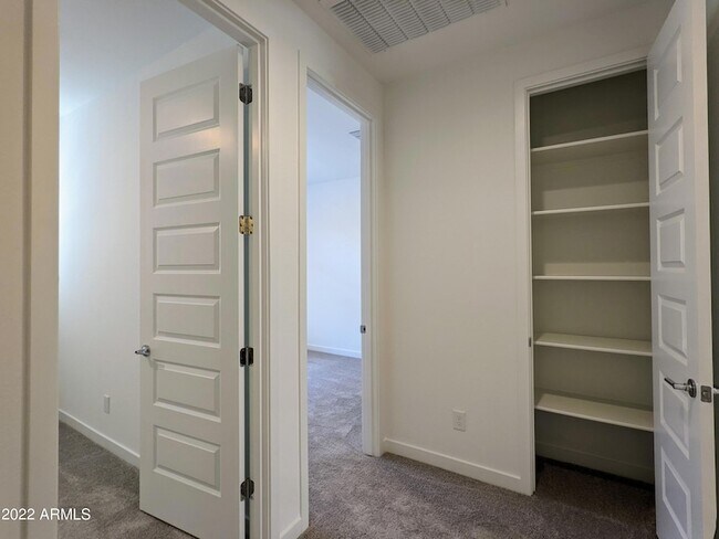 Building Photo - 16846 W Las Palmaritas Dr