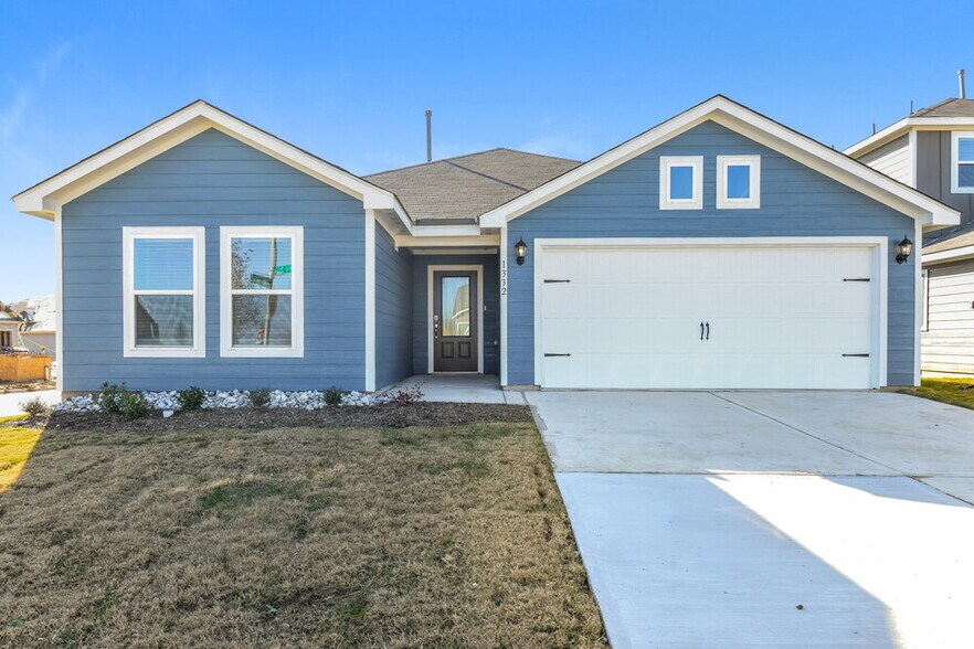 Primary Photo - 1332 Redpine Dr