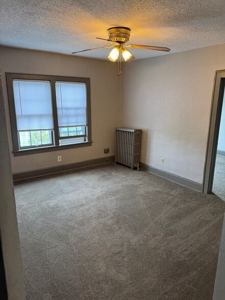 Building Photo - 1658 N Van Buren St
