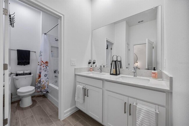 Building Photo - 6834 115th St E