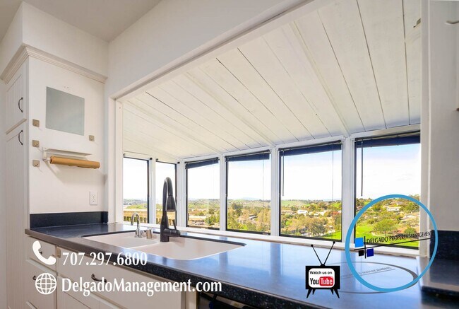 Building Photo - Benicia - Panoramic view home!