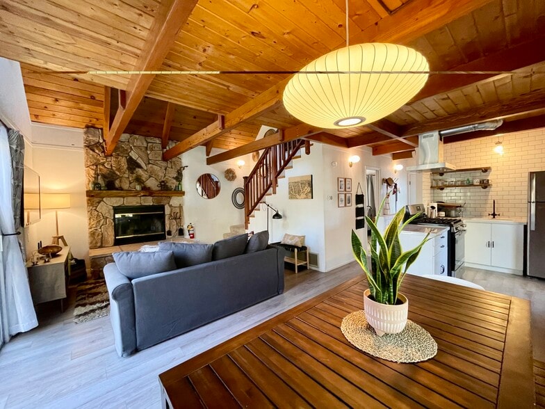 Building Photo - 1010 Fenway Dr