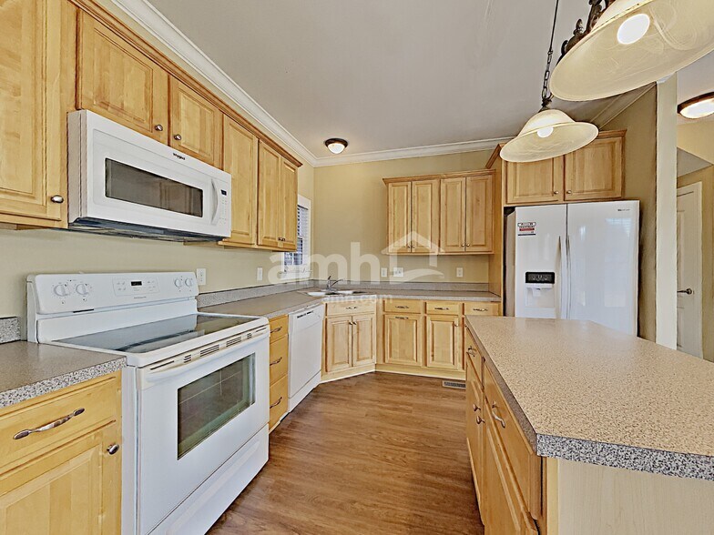 Building Photo - 2710 Marilyn Ct