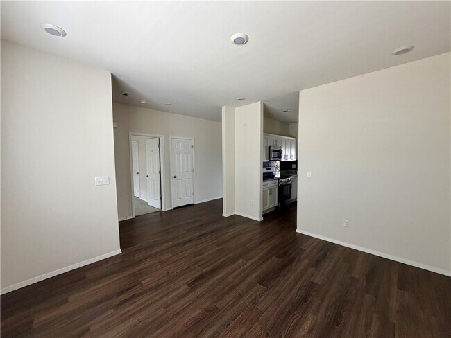 Building Photo - 2960 W McLaren Dr