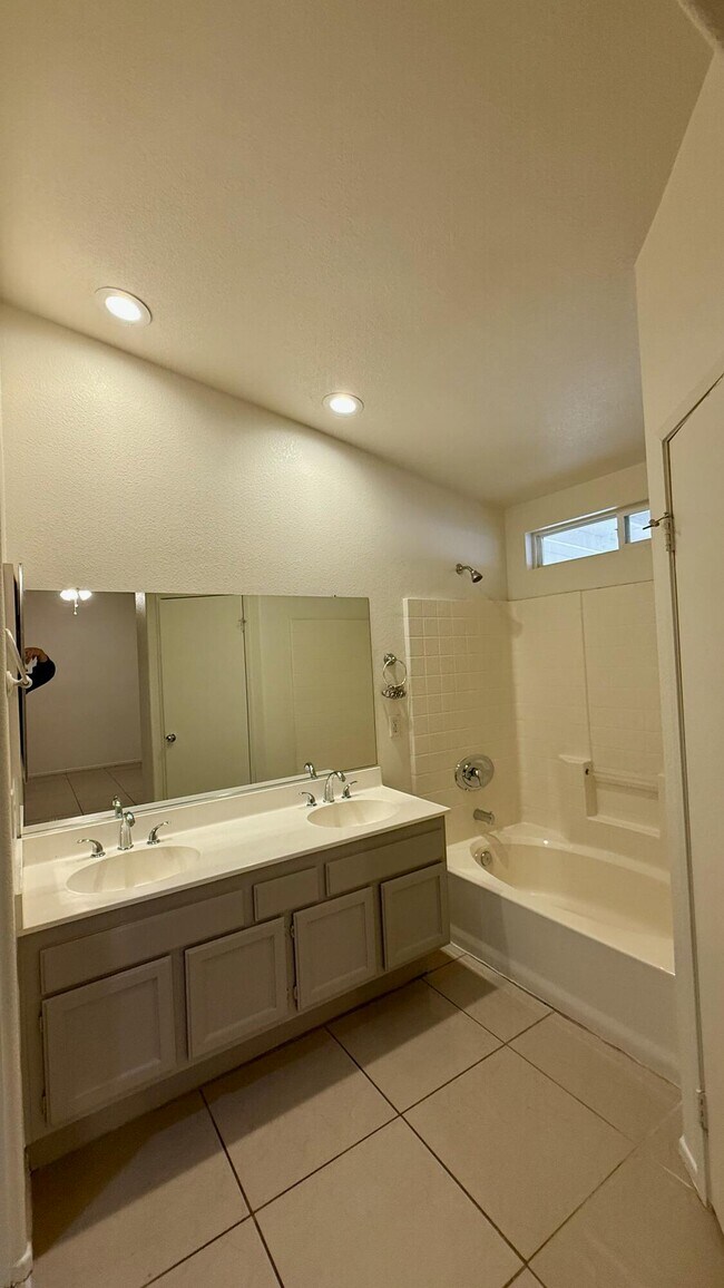 Building Photo - 82259 Calico Ave
