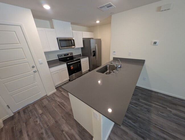 Building Photo - 7377 Joanna Brk St