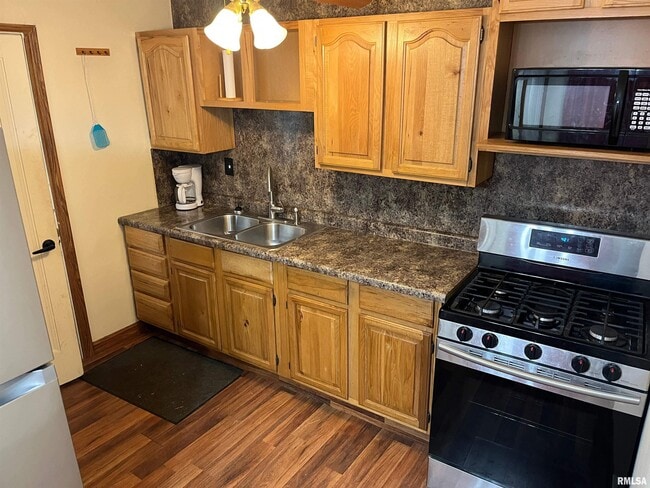 Building Photo - 2304 W Proctor St