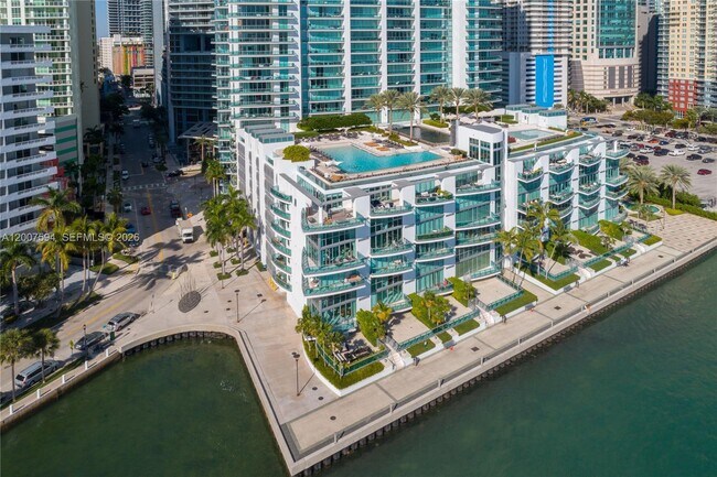 Building Photo - 1331 Brickell Bay Dr