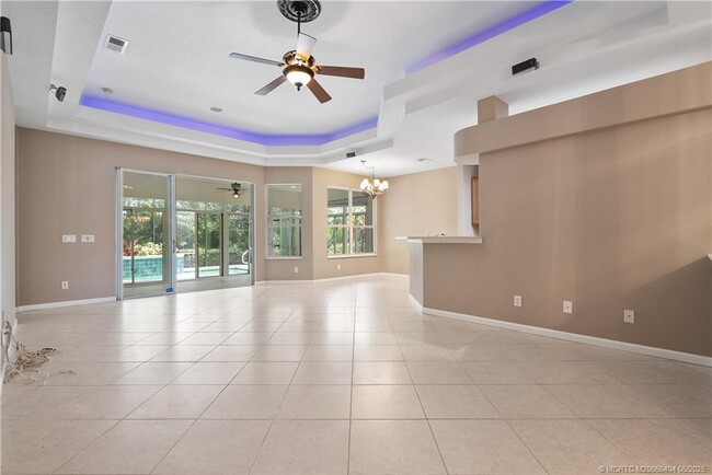 Building Photo - 4633 NW Red Maple Dr