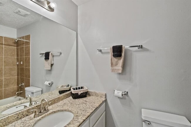 Building Photo - 11823 S Red Cedar Cir