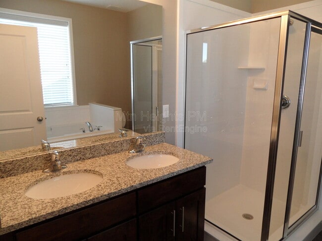 Building Photo - 797 Tamsin Ct