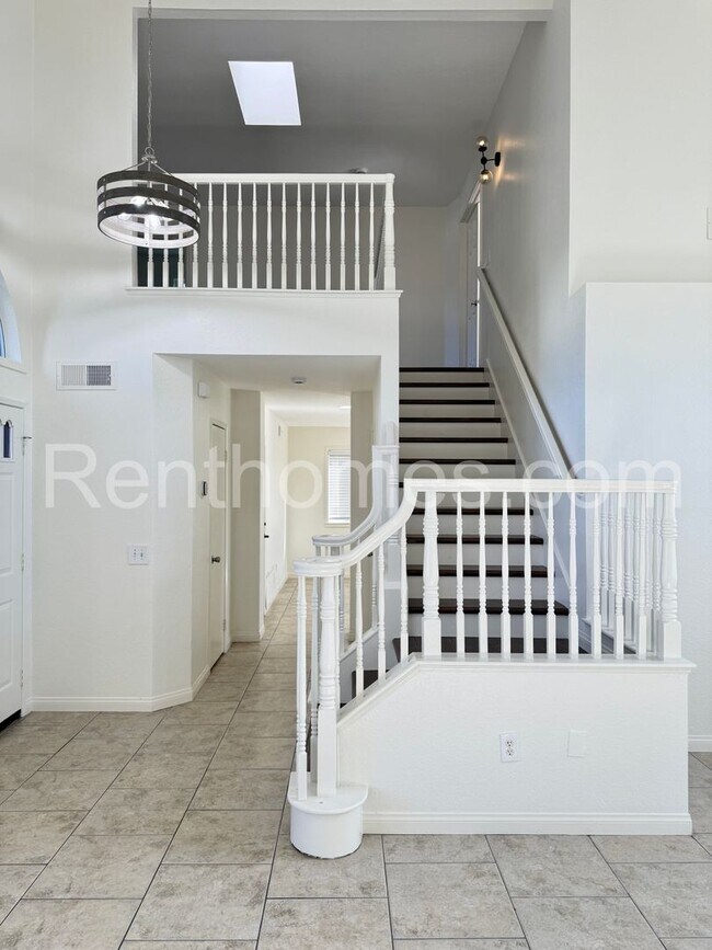 Building Photo - 23835 Cork Oak Cir