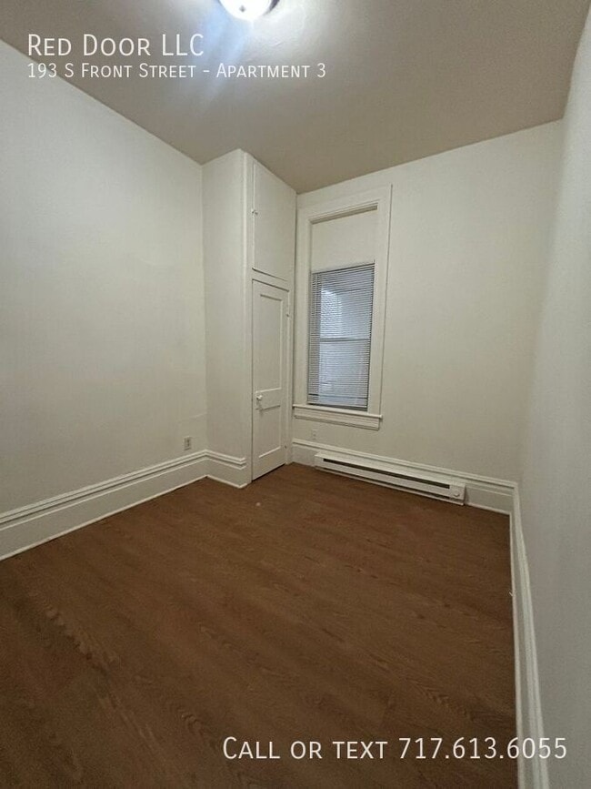 Building Photo - 193 S Front St