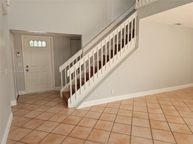 Building Photo - 1359 Springside Dr