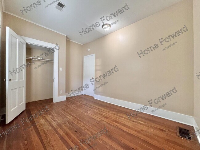 Building Photo - 348 Davis Ct