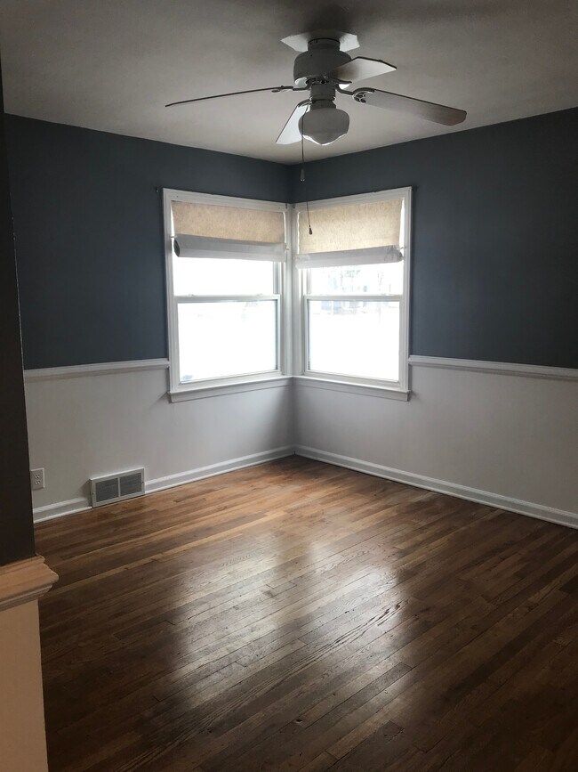 Building Photo - 2326 Barrett Ave