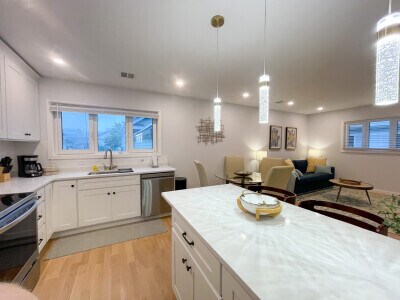 Building Photo - 75 Thorndike St