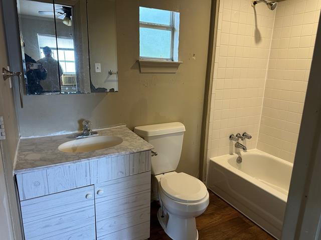 Building Photo - 16729 Malibu Dr