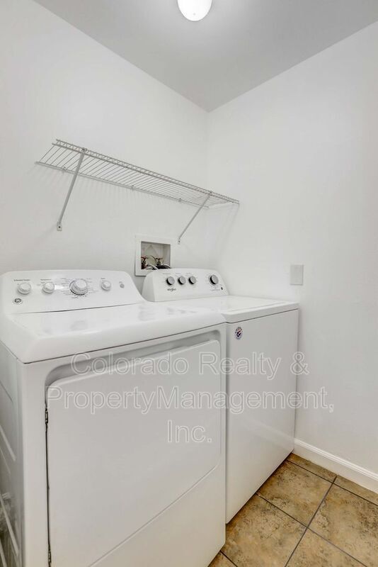 Building Photo - 8225 Fairmount Dr
