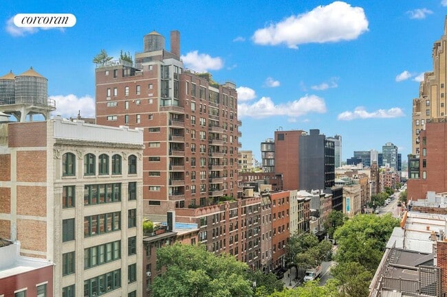 Building Photo - 211 W 14th St